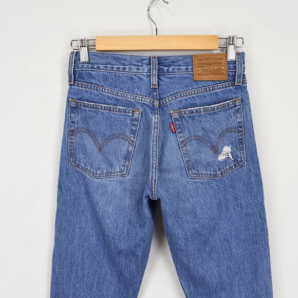 Levi's Women's Wedgie Icon Ankle Fit Button Fly Raw Hem Jean Size 24 - Picture 6 of 9